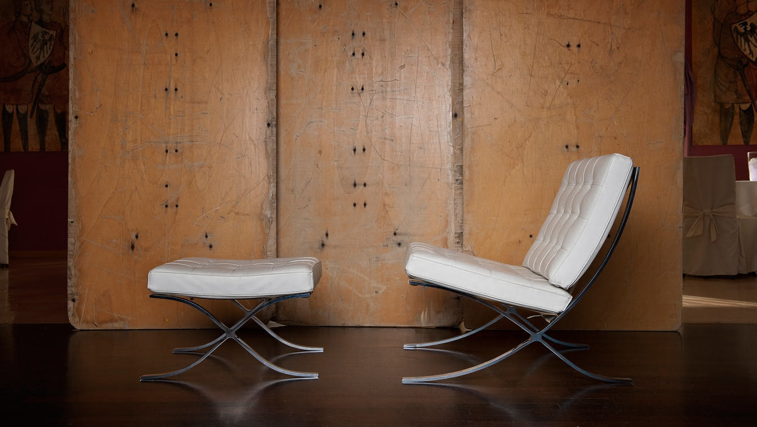 Barcelona armchair with leather or fabric upholstery