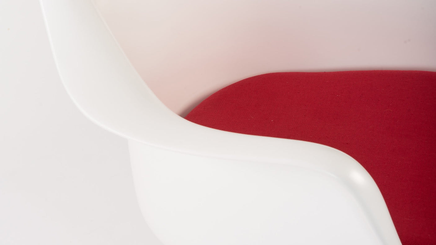 Tulip armchair