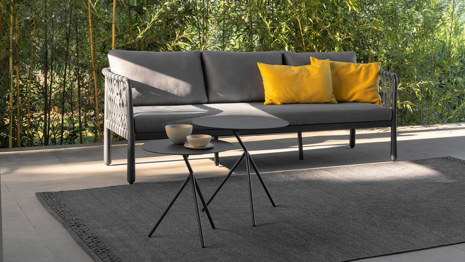 Sofy outdoor coffee table