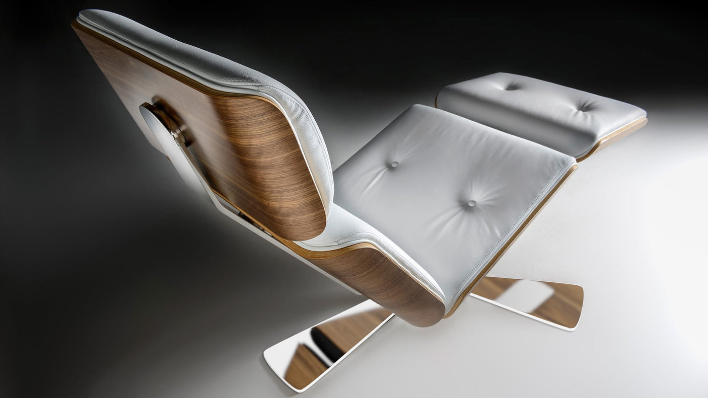 Armadillo lounge chair