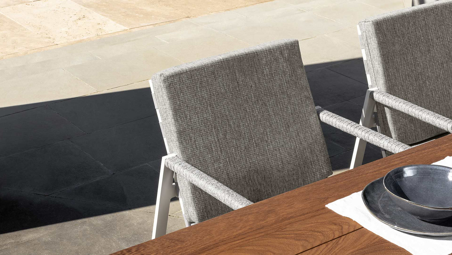 Cottage outdoor dining armchair