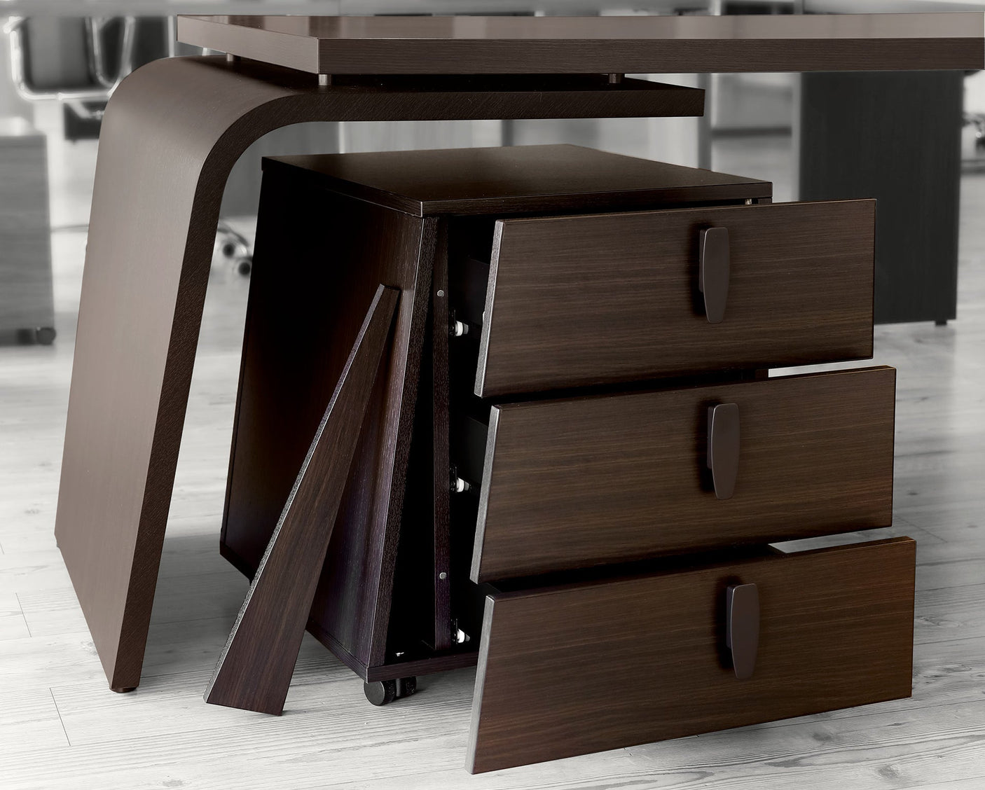 LARUS Tilted pedestal on wheels lh with shock absorber and 3 drawers
