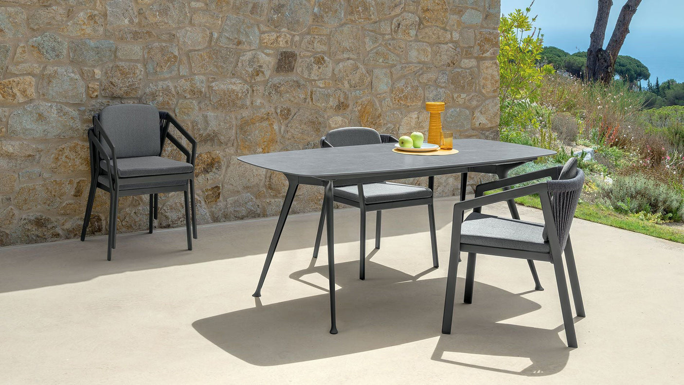 Nova table à manger pour l'extérieur