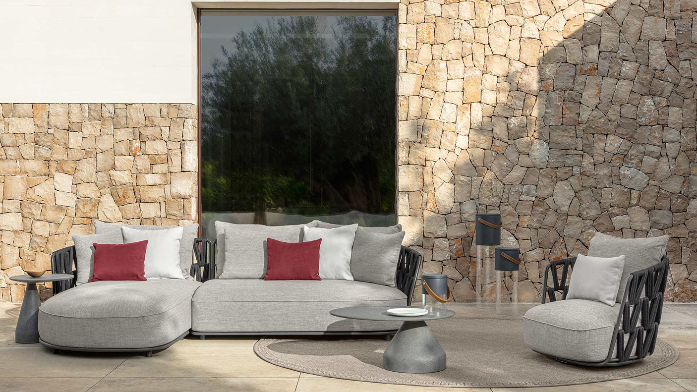 Swipe swivel armchair for outdoors