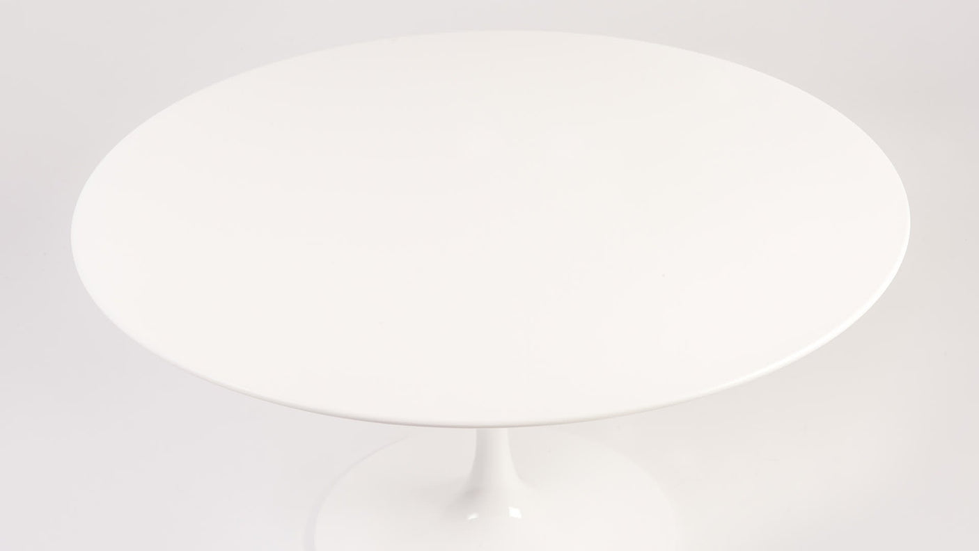 Tulip dining round table