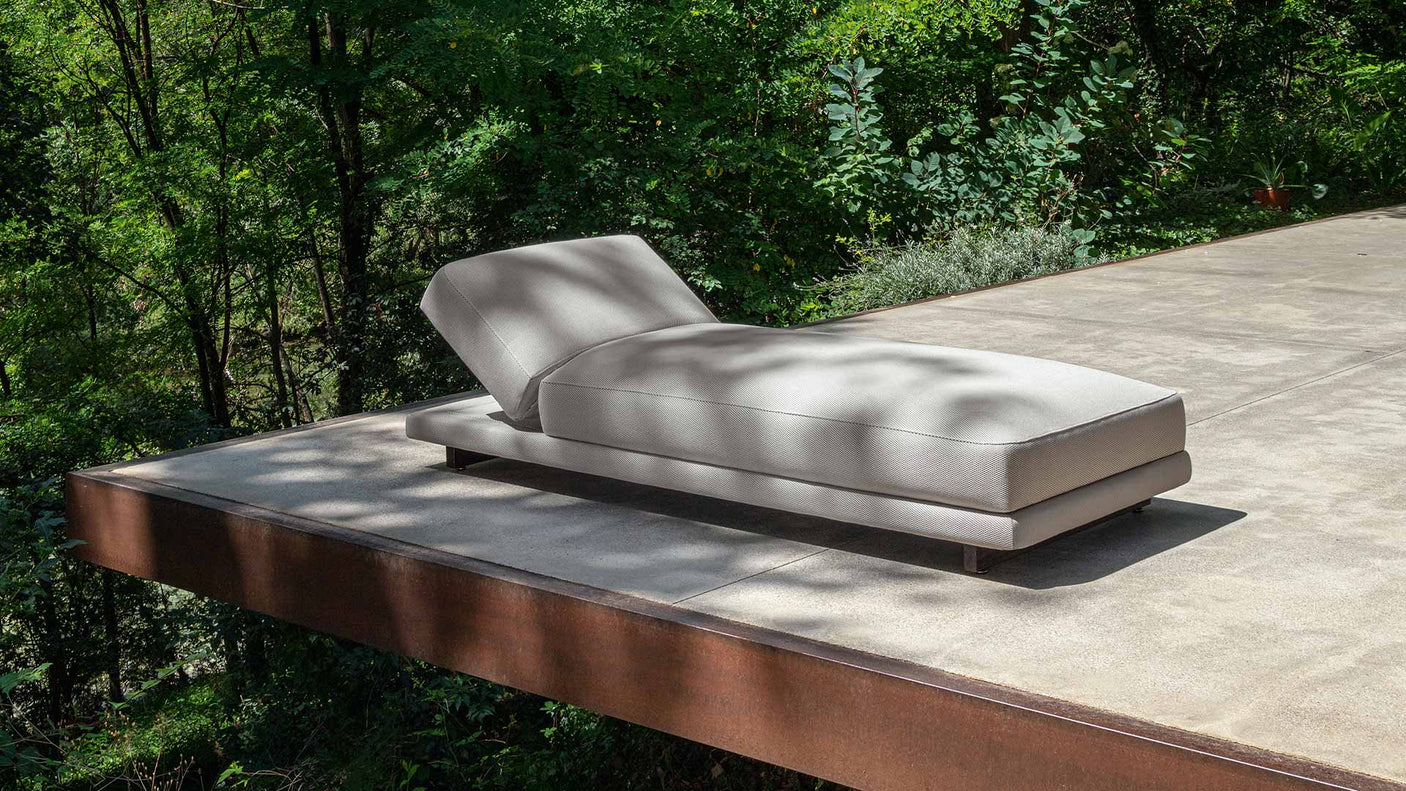 Argo Wood outdoor sunbed