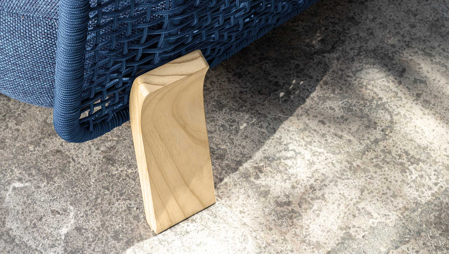 ARGO WOOD LOVE SEAT OUTDOOR SOFA