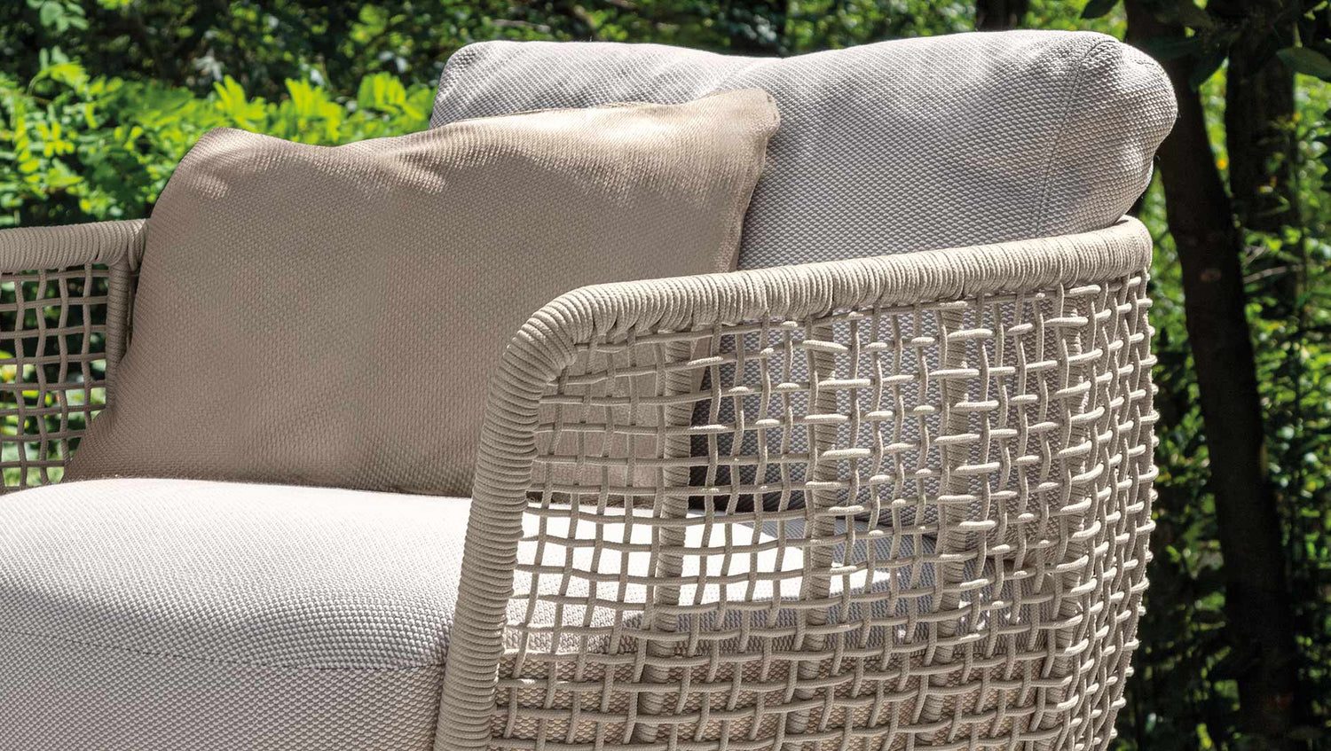 Argo Wood outdoor living armchair