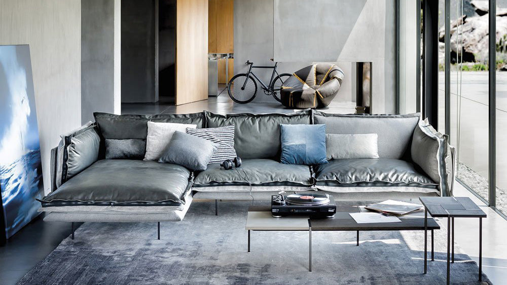 Auto-Reverse sofa by Giuseppe Viganò