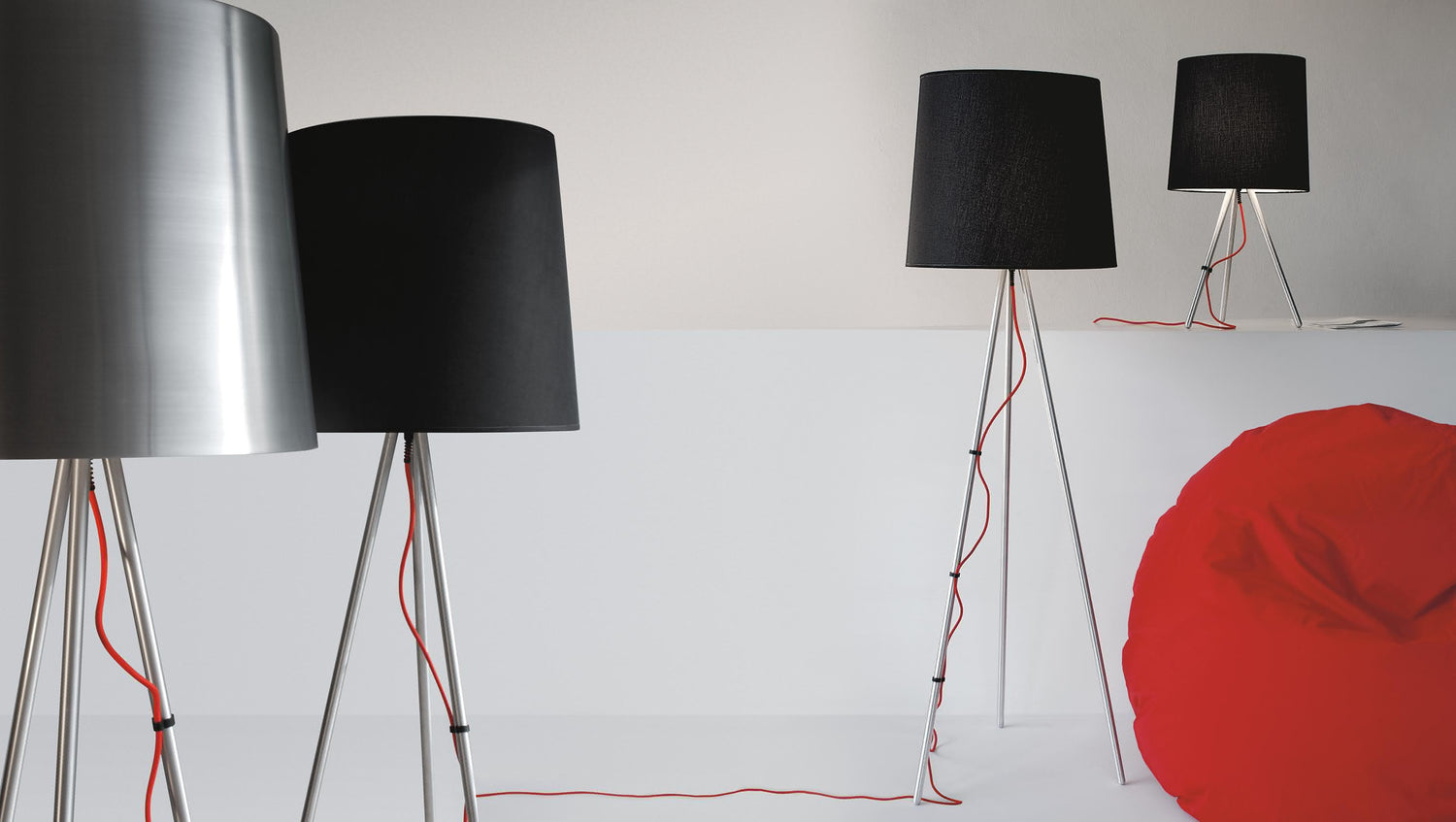 Lampe sur pied Martinelli Luce Eva Black Table Lamp 1