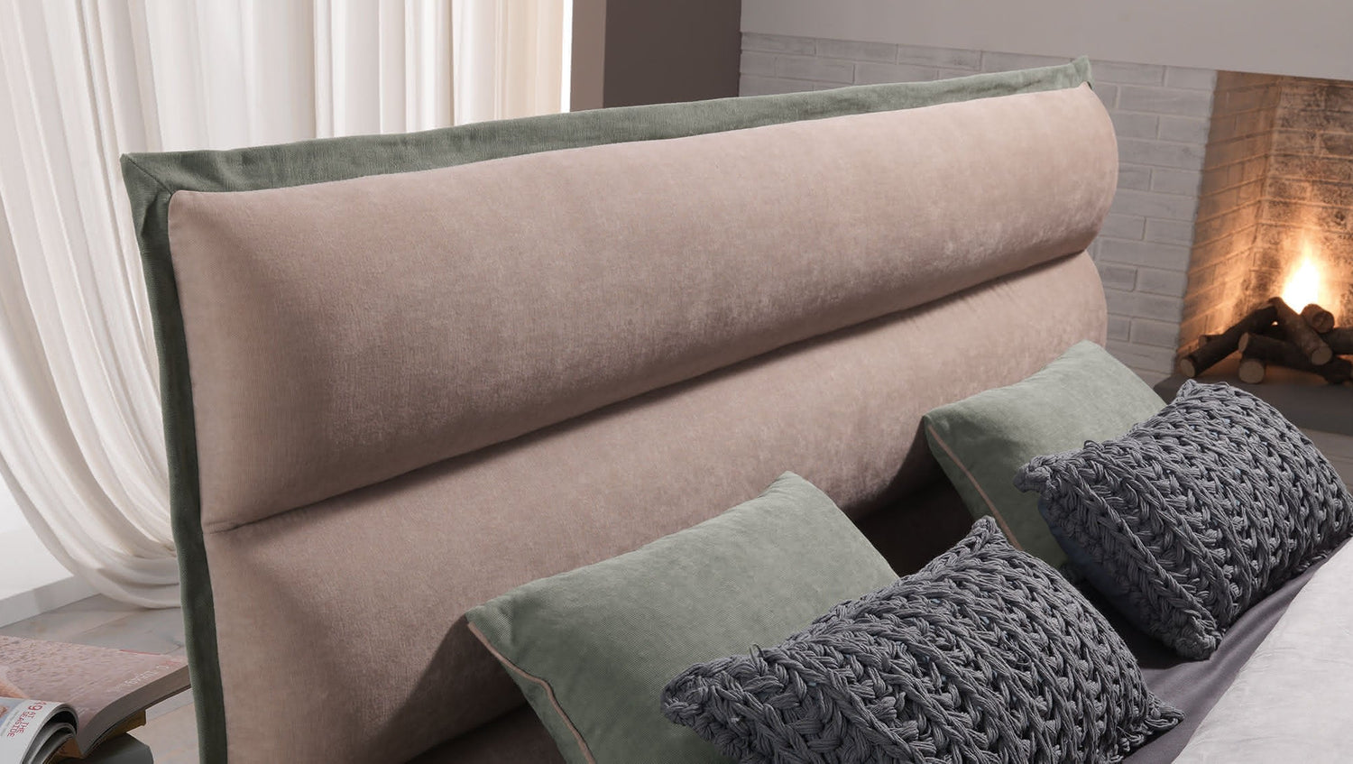 Lit CDI Collection King Bed 2