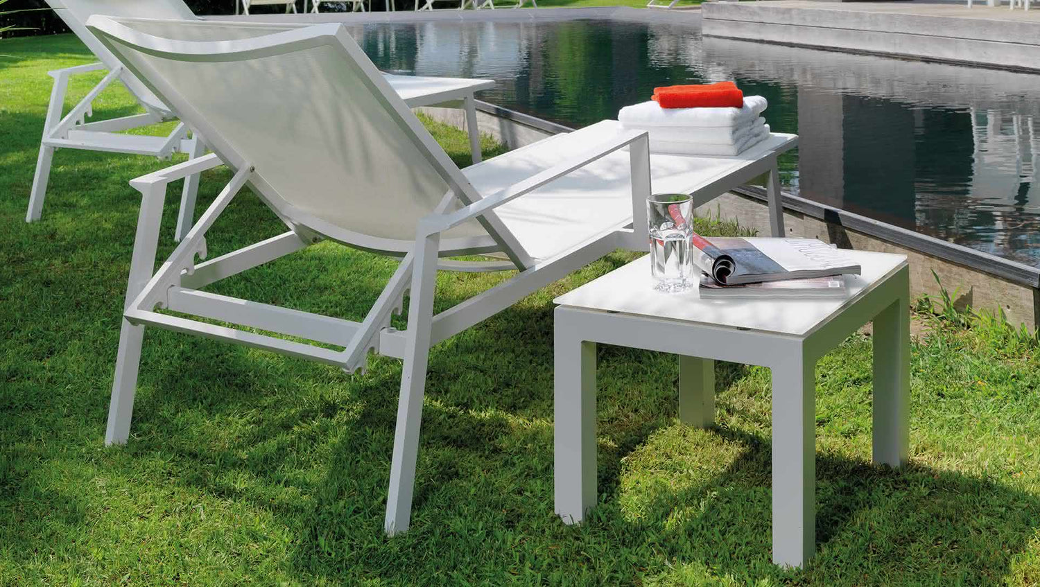 Touch living coffee table  Touch sunbed 2