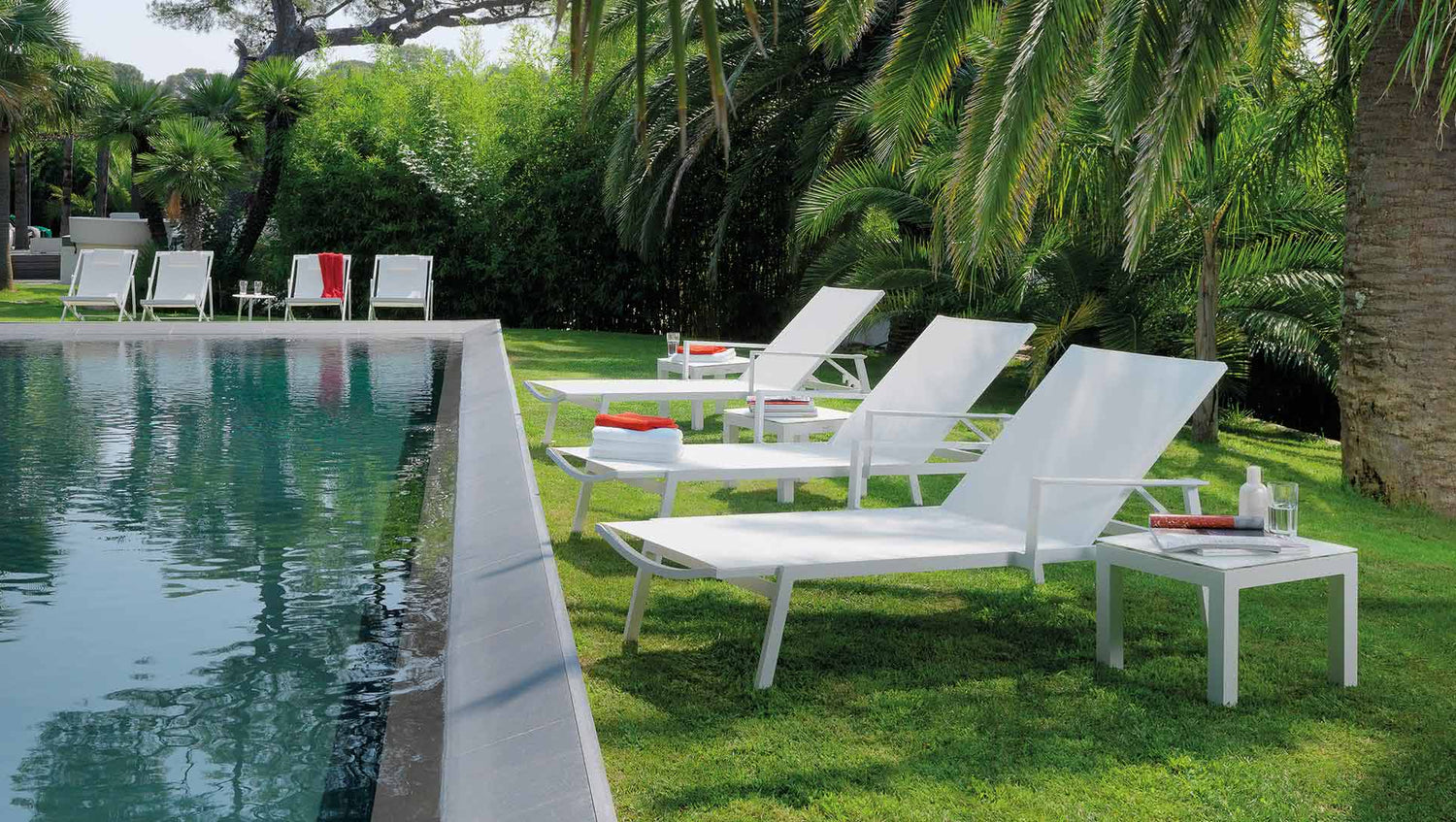 Touch living coffee table  Touch sunbed 4