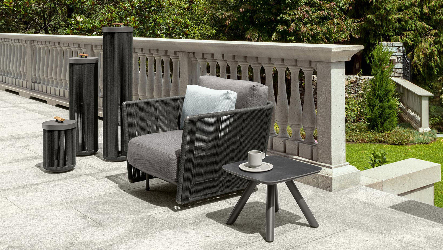 Coral outdoor living armchair