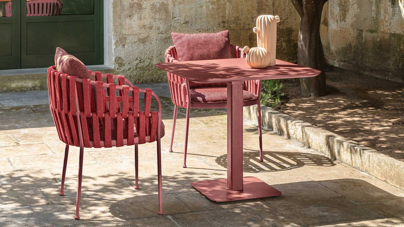 Frame outdoor folding table