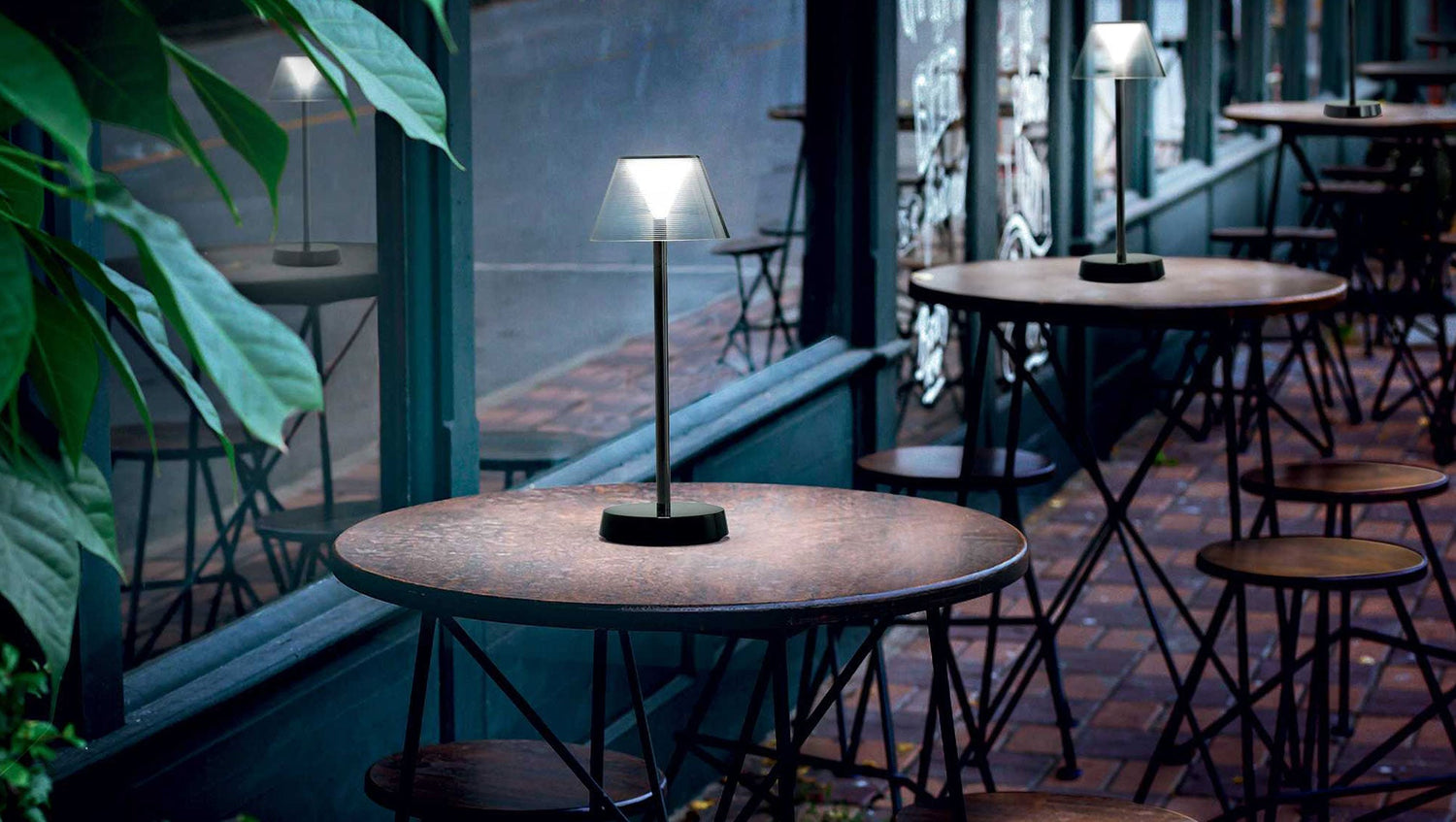 Lolita OUTDOOR LAMP