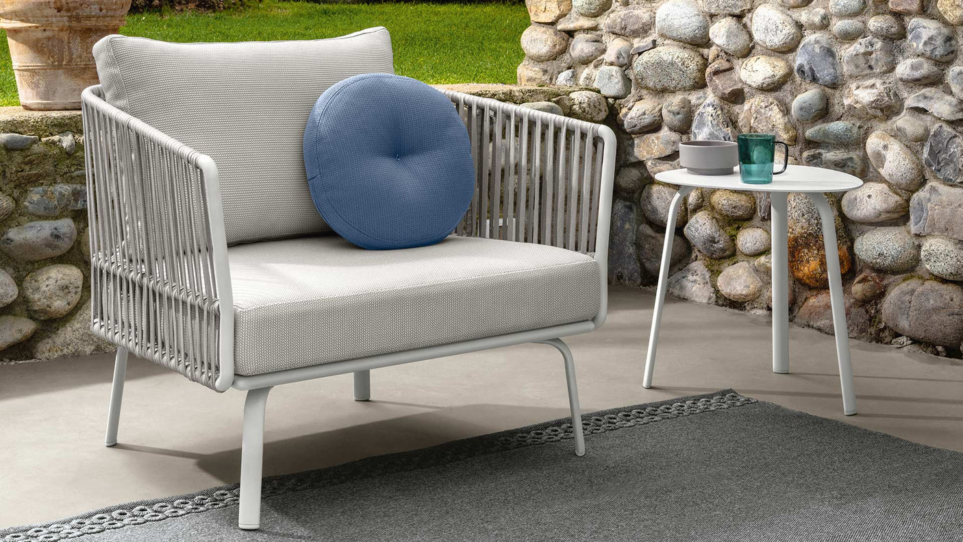 Milo outdoor living armchair