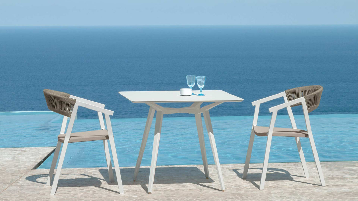 MILO Outdoor dining table