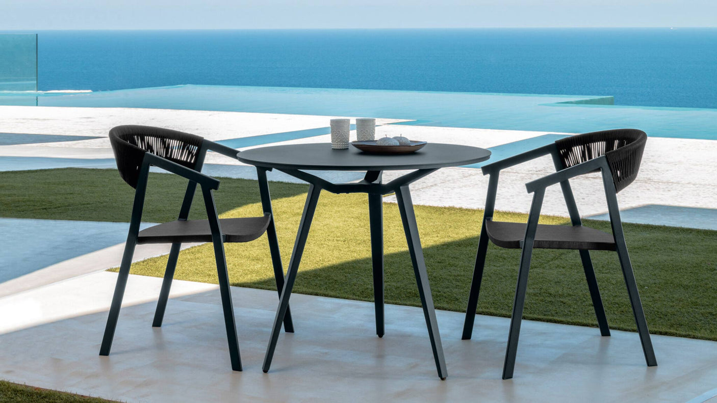 MILO Outdoor dining table